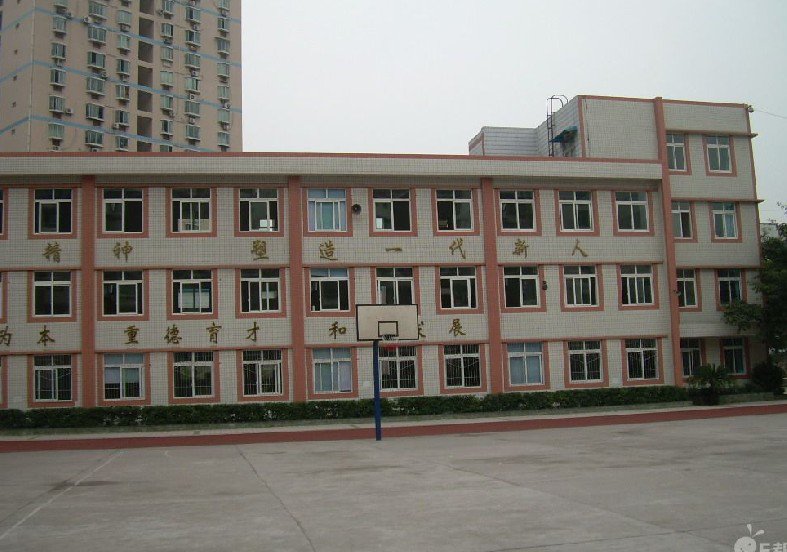 重庆市渝北区龙溪小学校图片