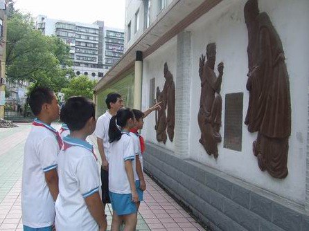 三元区岩前中学图片